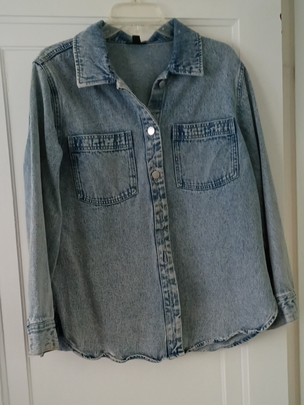 Light Wash Denim Jacket - Casual Women's Jacket